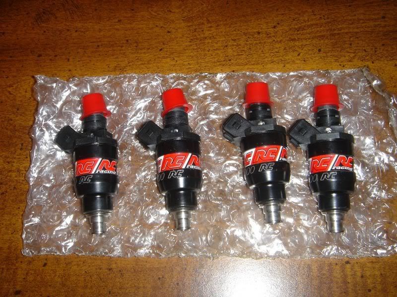 http://i185.photobucket.com/albums/x245/16G_tsi_awd/Injectors2.jpg