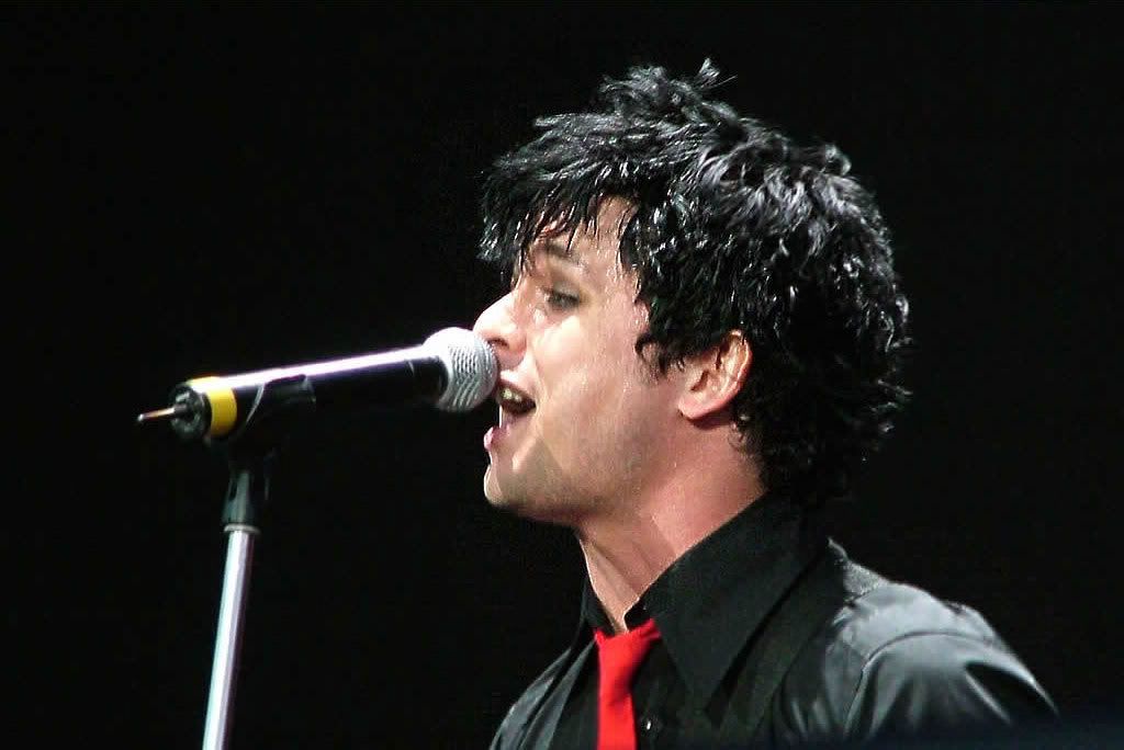 Billie_Joe_Armstrong_by_RaVeNHeIgH.jpg