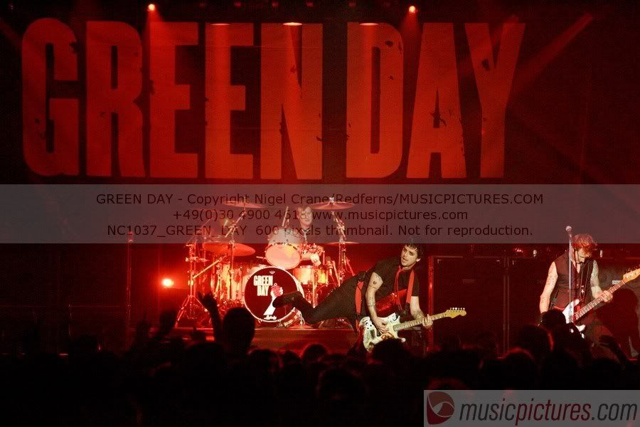 NC1037_GREEN_DAY_6.jpg