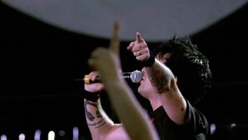 billie_joe_singing--large-msg-11803.jpg