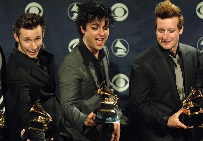 06125020060208grammyawardspres.jpg