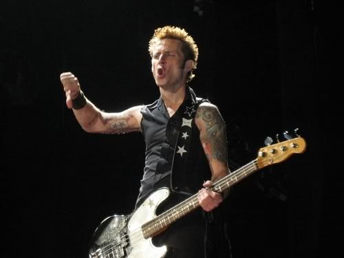 Mike_Dirnt--large-msg-120456610097.jpg