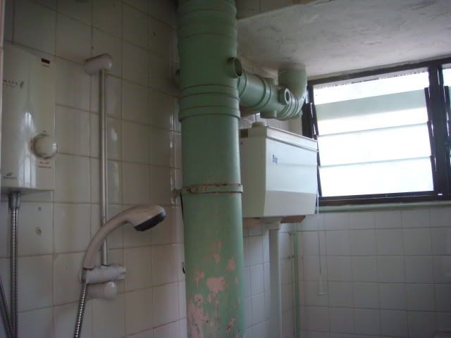 kitchentoilet2.jpg