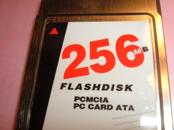 SanDisk 256MB PCMCIA PC Card ATA Flash Memory SDP3B 256 812L